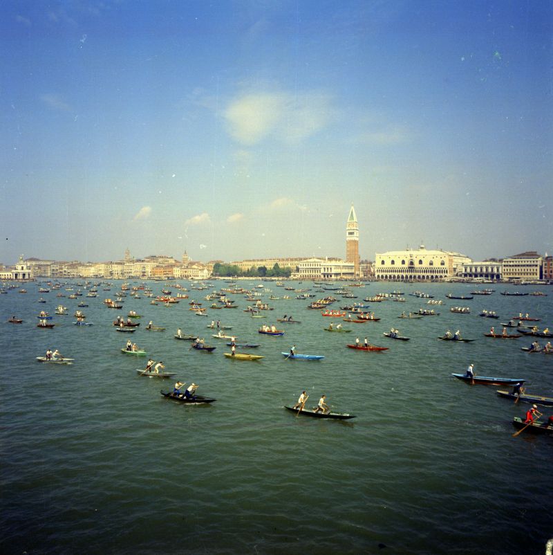 Torna la Vogalonga a Venezia, la festa del remo e del rispetto della laguna