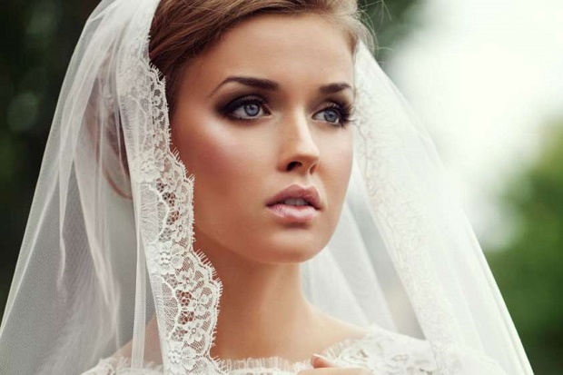 Sposa, mamma e suocera, tutte dal chirurgo prima del “Si”